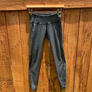 Old Navy gray striped leggings XS